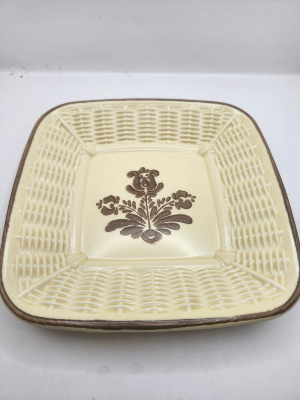 Vintage Pfaltzgraff China Basket Weave Plate in Village Pattern